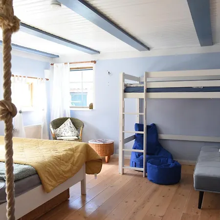 Ankerpladsen Yacht *